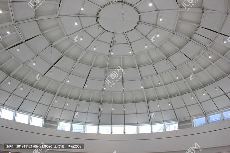 白色圆形屋顶