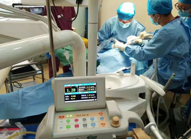 医学界的黑科技:中国研发纳米机器人,拯救癌症患者