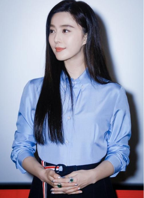 39岁范冰冰近照曝光,穿着邋遢,不知道的还以为是菜