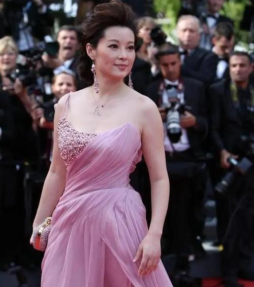 茗洋娱乐女明星袁立