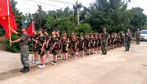 潍坊勇士军事拓展训练基地夏令营暑期军事夏令营招生培训开始了