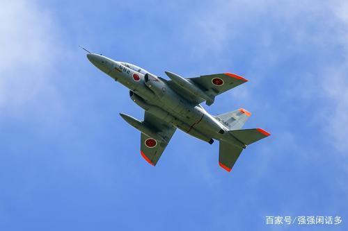 经典教练机:日本t4教练机