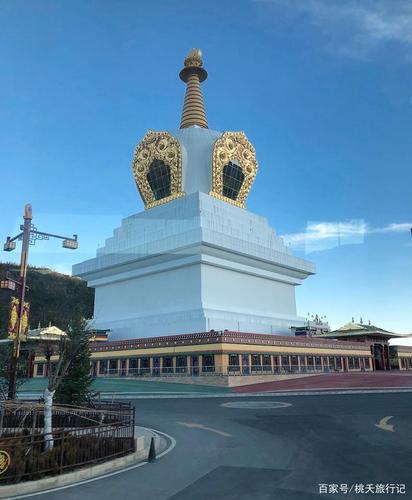 香格里拉标志性建筑白塔