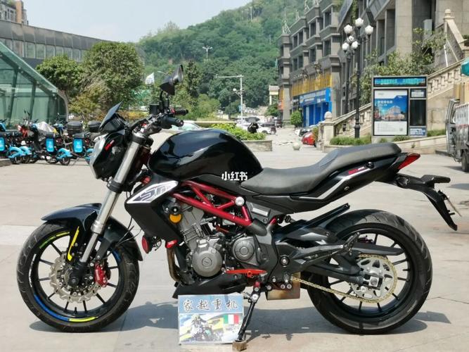 17款贝纳利黄龙300_人和攻略_机车_黄龙怎么样_汽车