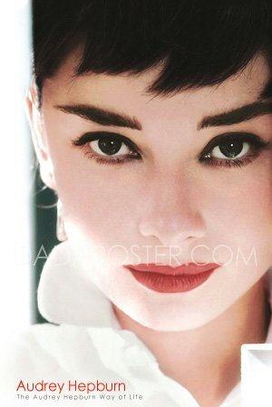 奥黛丽·赫本(audrey hepburn)浓眉大眼,烈焰红唇