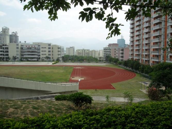 山下是丰顺中学.