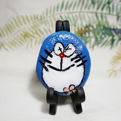 哆啦a梦 手绘石头