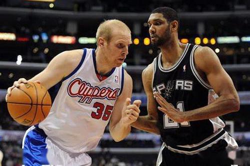 克里斯-卡曼(chris kaman)实际顺位:6,洛杉矶快船队卡曼的职业生涯