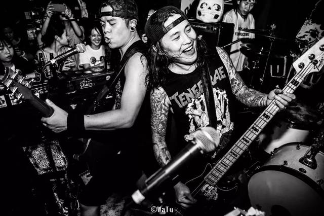 demerit乐队:潮流和服从永远不属于喜欢朋克乐的小子们