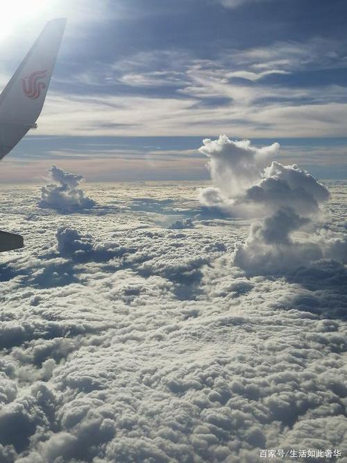 太美了!飞机上空的云层景色原来这么漂亮!