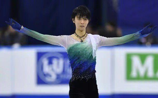 羽生结弦北京首秀失败穿绝美考斯滕上场蓝色羽毛装大爆火