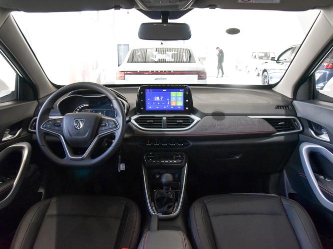 宝骏510自动档续航怎么查看 女士自动挡省油小型车