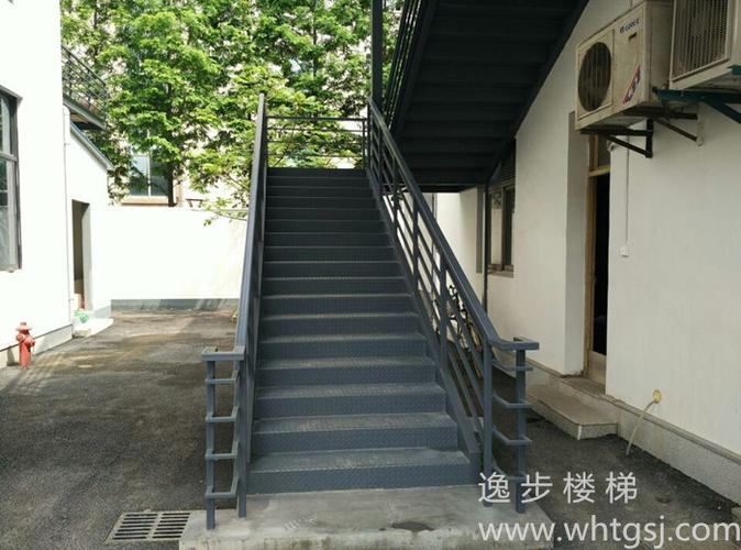 户外钢构消防楼梯-yb02-武汉铁工世家金属制品有限公司