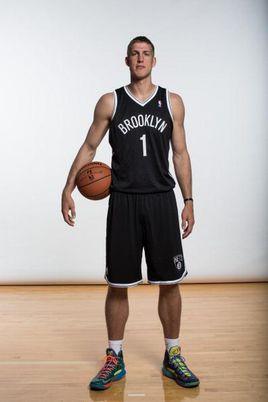 梅森·普拉姆利