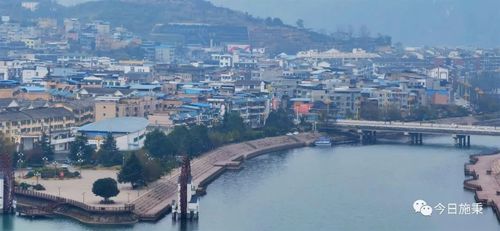 施秉城区景色 杨健摄