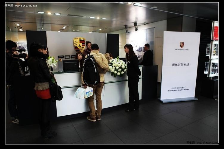 杭州西湖保时捷中心媒体专场驾乘体验之旅