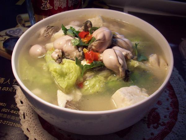 牡蛎炖豆腐白菜