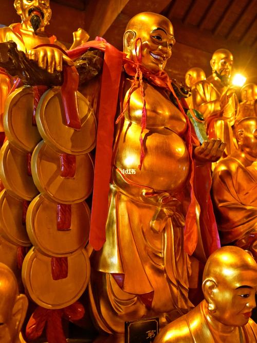 九华山百岁宫五百罗汉堂,让你眼前一"亮"_九华山_五百