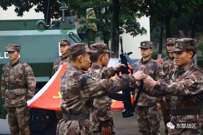 热点| 第72集团军某旅新兵下连!