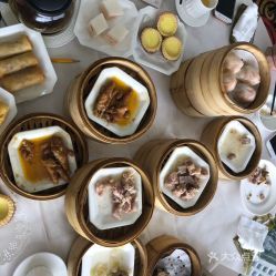 国贸旋转餐厅  种草了很久的早茶餐厅今天终于拔草啦  地址在国贸大厦