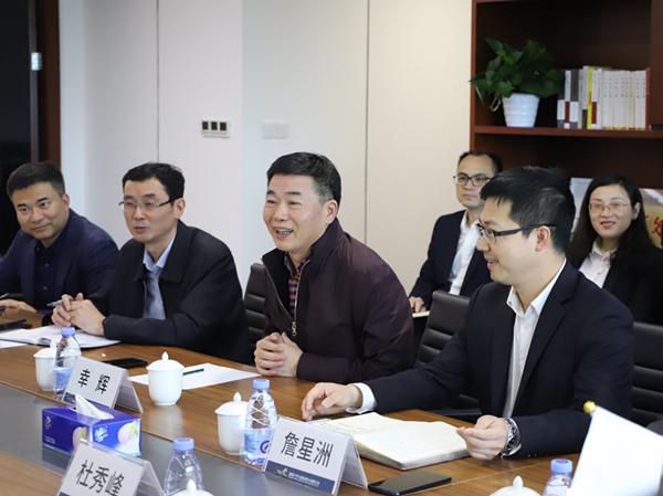 深圳市国资委党委副书记,副主任麦振新率队调研千里马