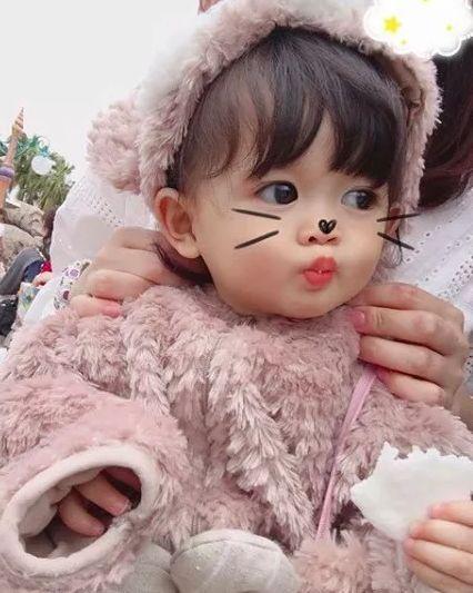 史上最萌的表情包女孩长大了因一张照片走红网络没想到3年后