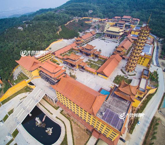 淄博:百米高空定格正觉寺千年古刹 建筑巍峨堪比紫禁皇城
