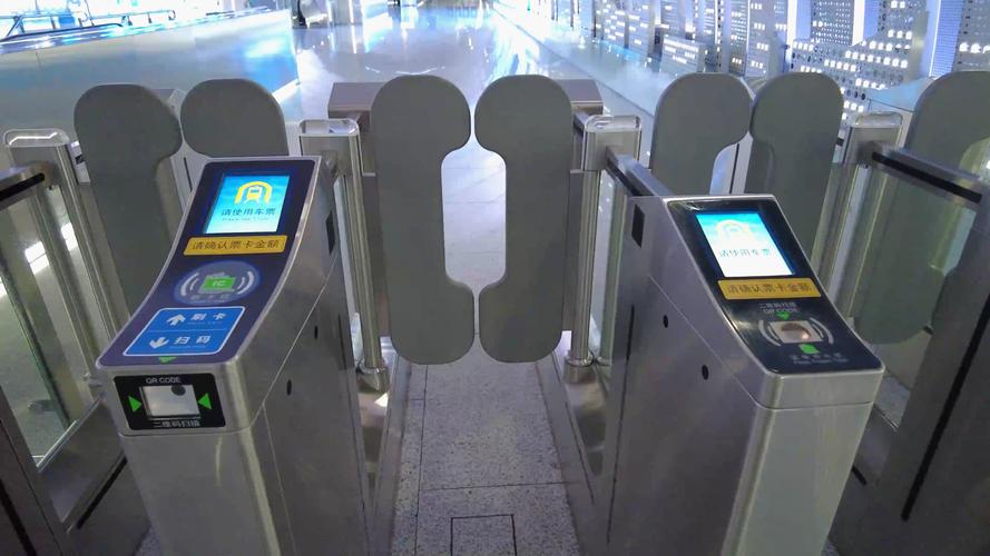 地铁闸机端盖试点改造,为市民"一码通行"提供便利