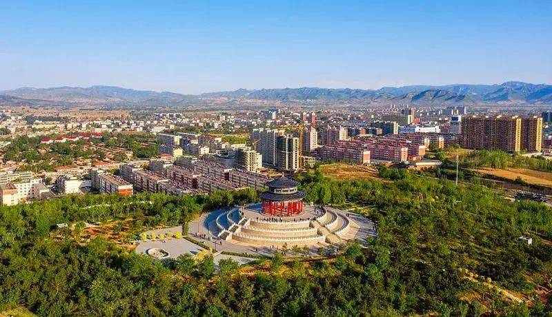 涞源地处保定市西北部,太行山的最北端,与山西省的灵丘县接壤,是全