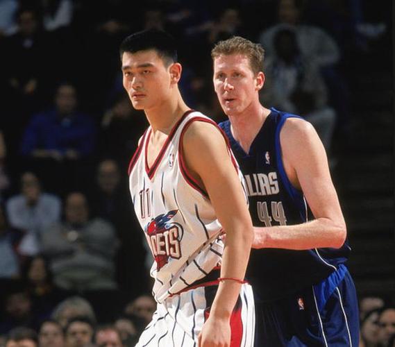 导致瘫痪,当年曾和姚明同场不输小巨人|肖恩-布拉德利|姚明|达拉斯