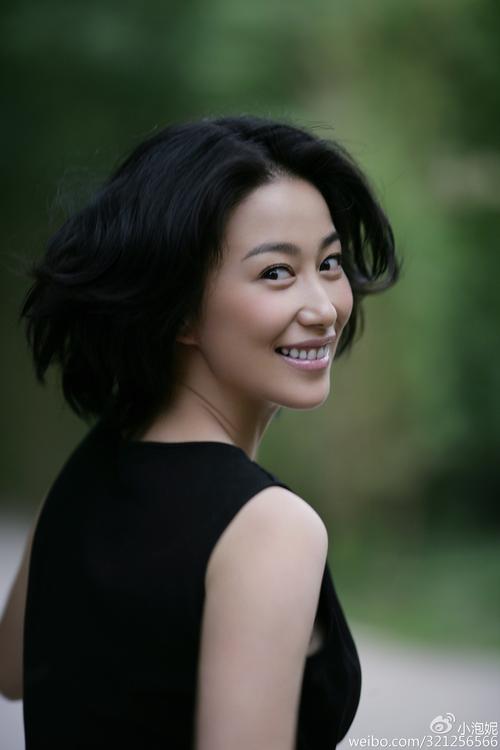 《伞头和他的女人》:张爱兰是丁柳元的又一次最美突破