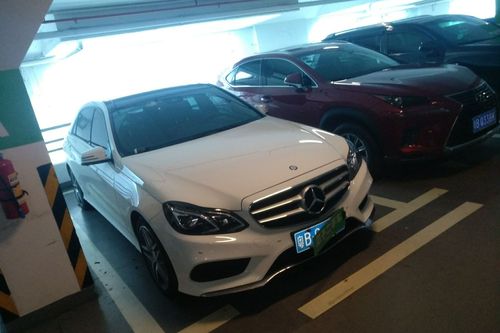 奔驰e级 2015款 e 260 l 豪华型