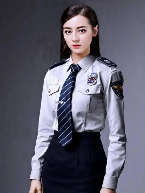 女星版之最美警花杨幂第九杨蓉第二第一实至名归