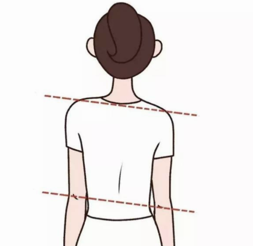 被你忽略的高低肩,危害这么大,5个小动作可以帮助矫正