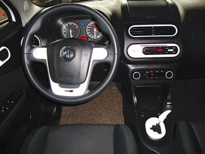 【宁波】2011年6月 mg 南京名爵3 白色 自动档