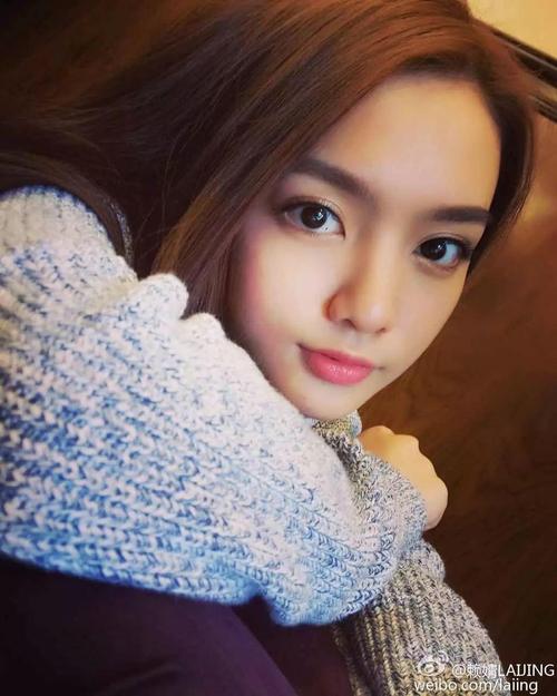 小圆脸 大眼睛,新晋小花赖婧甜度爆表!