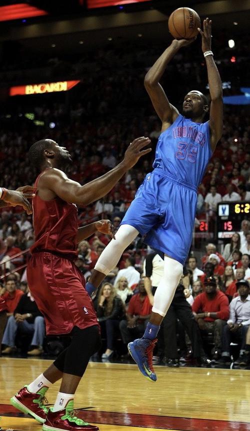 充满争议的超级得分手凯文杜兰特