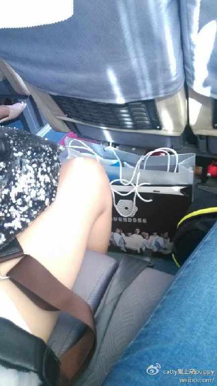 7 sina weibo7-30 车上碰上一个极品媒婆,等那蜗牛司机开车的半小时里