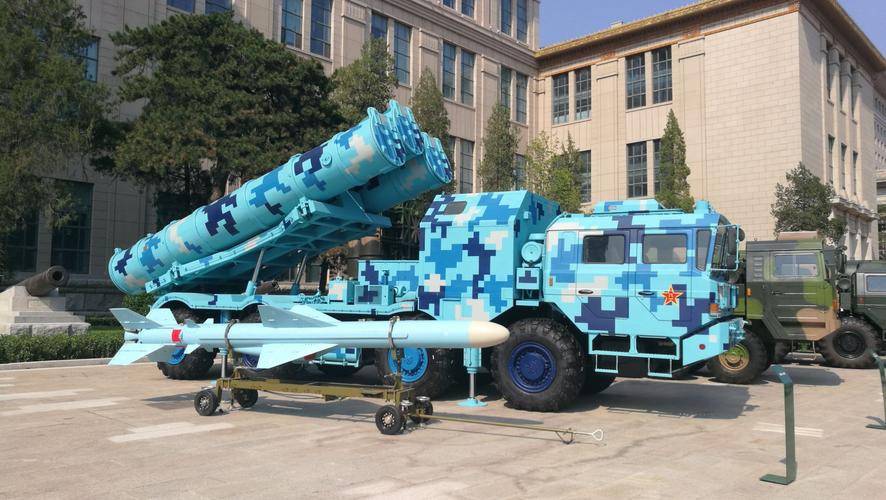 鹰击83j导弹和鹰击62a岸舰导弹发射车