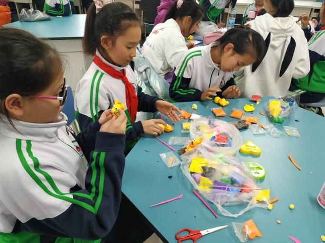 双丰中心小学——超轻黏土社团活动纪实