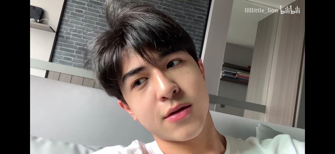 看看异次元素颜帅哥吧