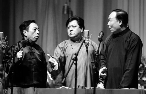 他是知名相声演员,曾涉嫌违法代言备受争议,71岁仍精神气十足