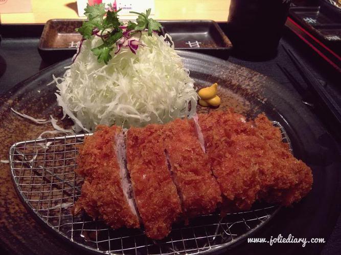 hire katsu set (deep fried pork fillet/ 160g)   rm25.90