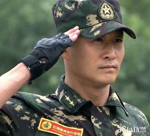【图】展示帅气吴京军装照 以及他的全部的演艺经历