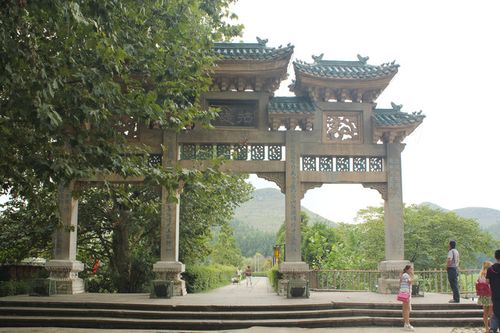 2.安龙--招堤风景区