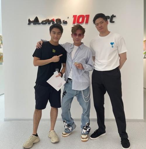 王厚杰不会切瓜,张绍刚解释时透露他真实家境,孟子义