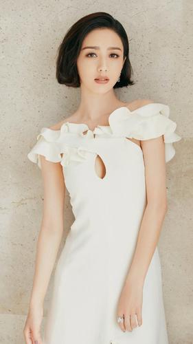 演员佟丽娅,中国内地影视女演员,舞者.