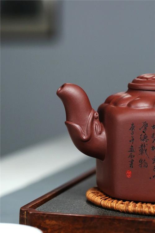 张建生作品厚德载物