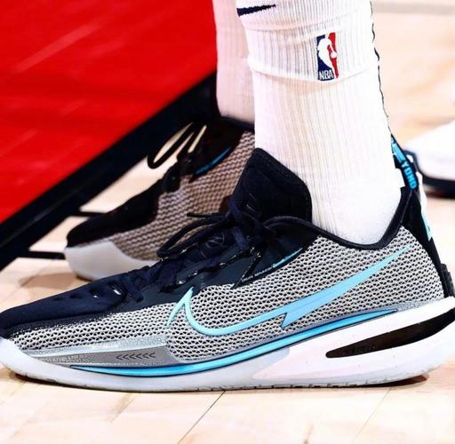 季后赛球鞋上脚哈登穿harden6吹羊穿ty1