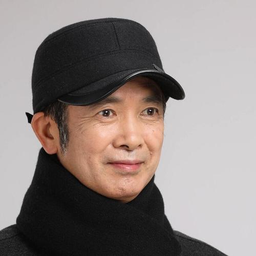 中老年人帽子男士冬季老人保暖爸爸爷爷老头帽中年鸭舌帽毛呢护耳视频